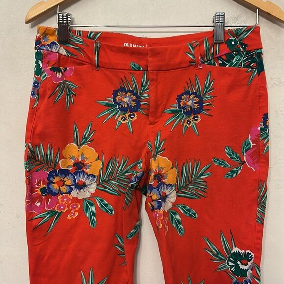 Old Navy Red Floral Mid rise Pixie Pants Size 8 EUC - Picture 5 of 9